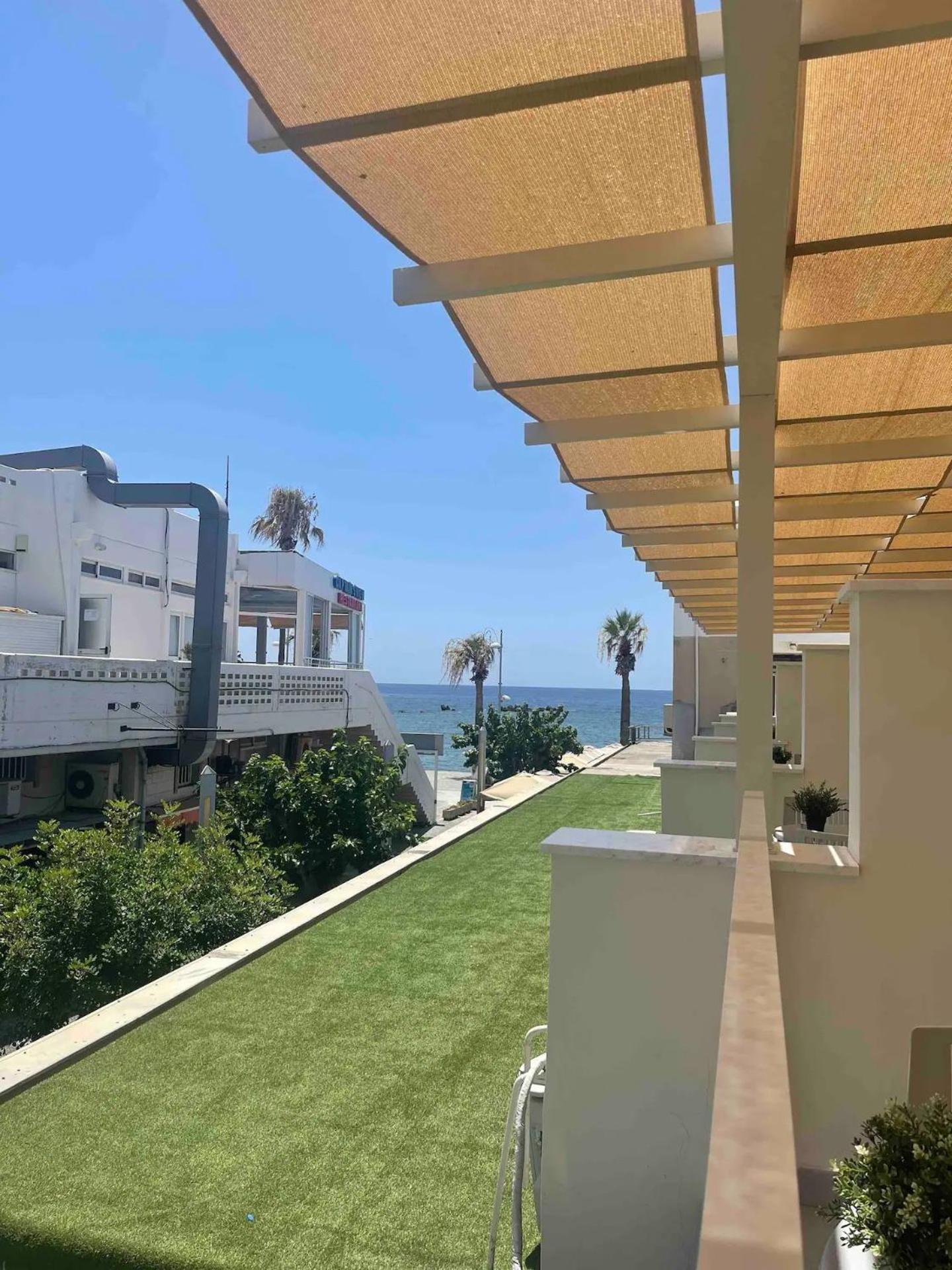 Harbour Lights Studio Apartments Paphos Exterior foto